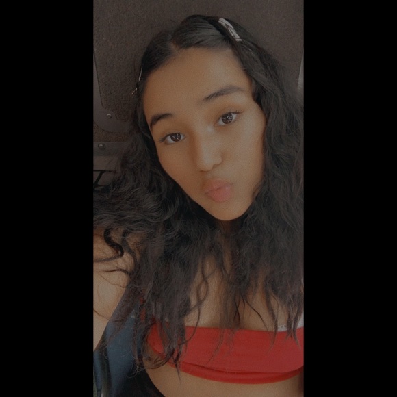 Meet your Posher, Stephanie - Picture 10 of 13